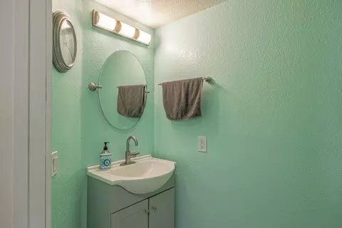 43421 Yew St, Lancaster, CA 93536 photo 21