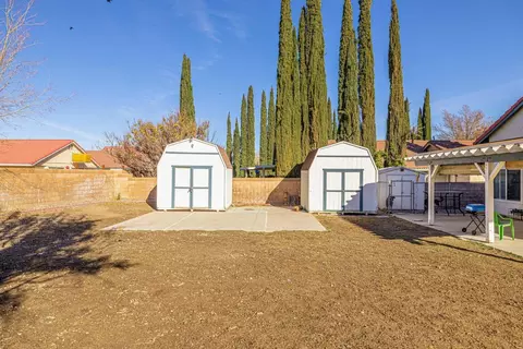 43421 Yew St, Lancaster, CA 93536 photo 19