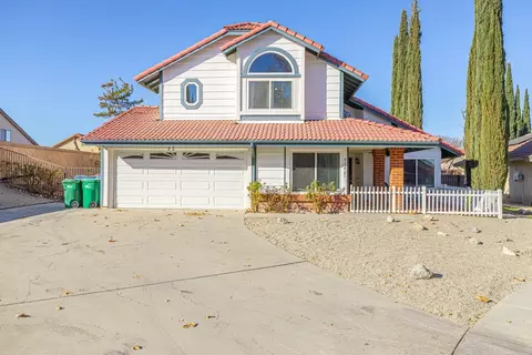 43421 Yew St, Lancaster, CA 93536 photo 2