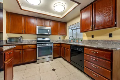 625 Beverly Ct, Lancaster, CA 93535 photo 10