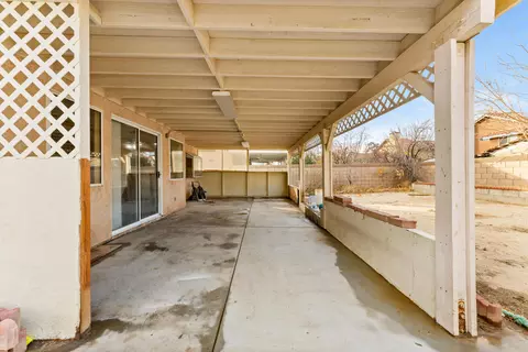 625 Beverly Ct, Lancaster, CA 93535 photo 19
