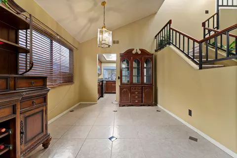 625 Beverly Ct, Lancaster, CA 93535 photo 8