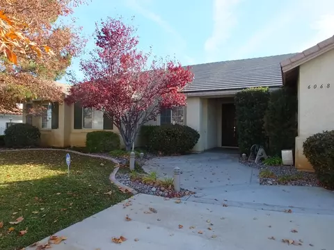 6068 Devonshire Dr, Palmdale, CA 93551 photo 2