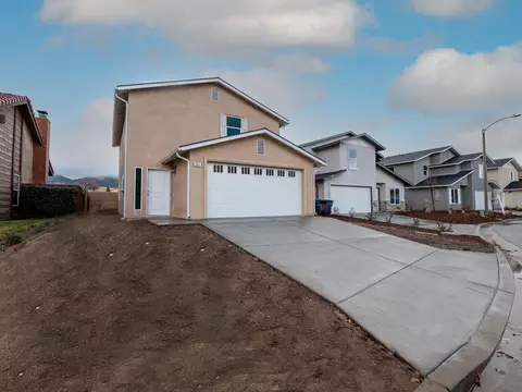 404 Sherwood Pl, Tehachapi, CA 93561 photo 1