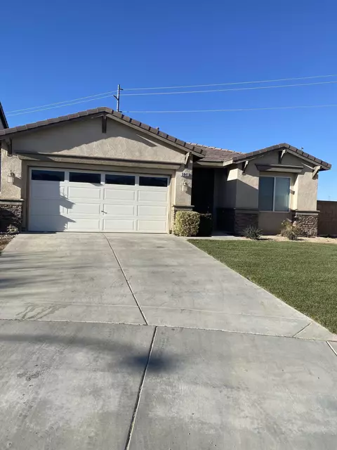 5841 Golding Dr, Lancaster, CA 93536 photo 2