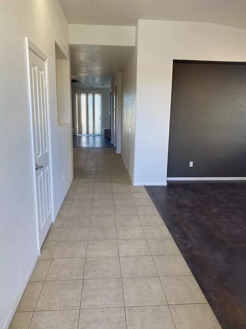 5841 Golding Dr, Lancaster, CA 93536 photo 3