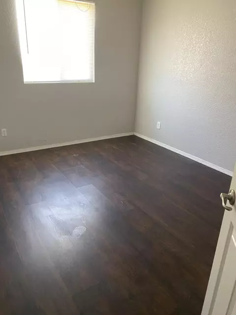 5841 Golding Dr, Lancaster, CA 93536 photo 9