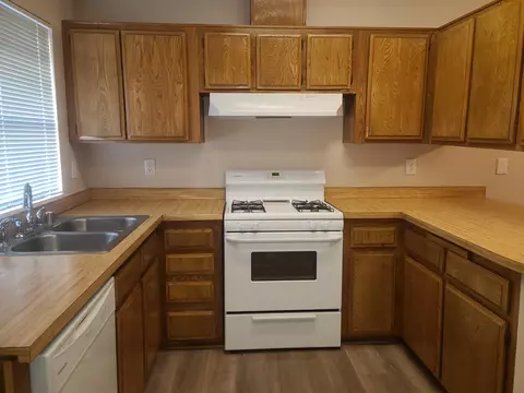 14346 Somerset Dr, Mojave, CA 93501 photo 7