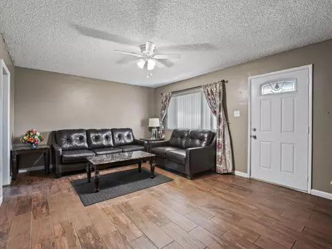 44456 2nd St E, Lancaster, CA 93535 photo 5