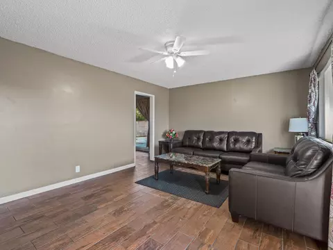 44456 2nd St E, Lancaster, CA 93535 photo 4