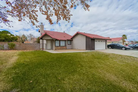 43839 20th St E, Lancaster, CA 93535 photo 4