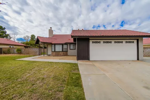 43839 20th St E, Lancaster, CA 93535 photo 1