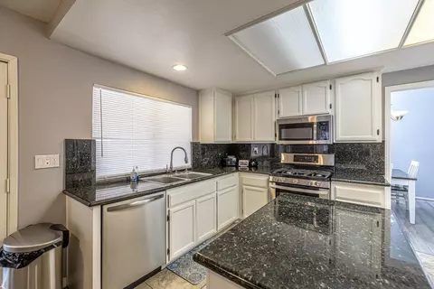 39940 Gorham Ln, Palmdale, CA 93551 photo 11