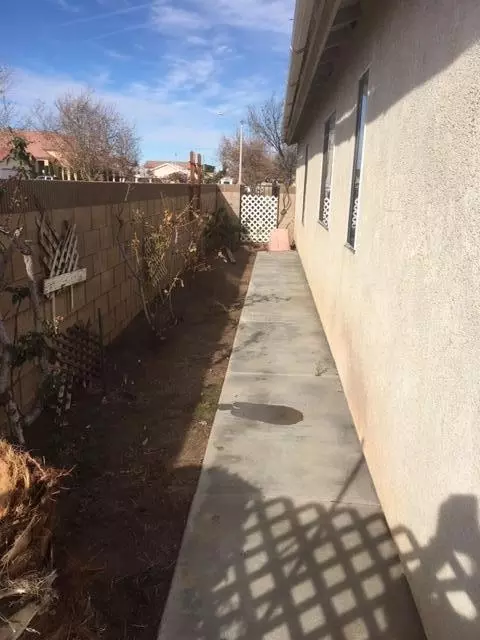 1732 Michael Dr, Lancaster, CA 93535 photo 15