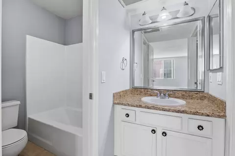 355 Maple St N #215, Burbank, CA 91505 photo 9