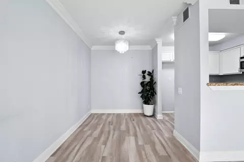 355 Maple St N #215, Burbank, CA 91505 photo 12