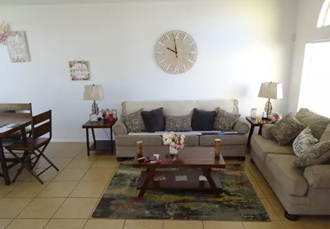 44938 Calston Ave, Lancaster, CA 93535 photo 2