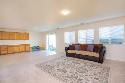43360 Sunny Ln, Lancaster, CA 93536 photo 8