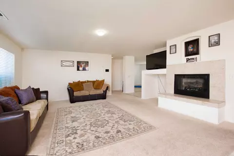 43360 Sunny Ln, Lancaster, CA 93536 photo 9