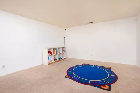 43360 Sunny Ln, Lancaster, CA 93536 photo 4