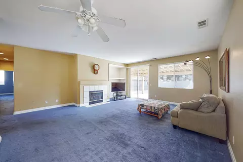 45808 Barham Ave, Lancaster, CA 93534 photo 5