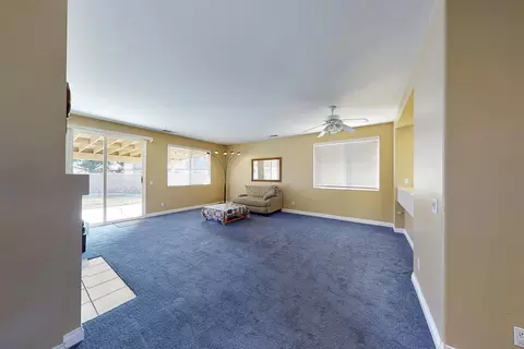 45808 Barham Ave, Lancaster, CA 93534 photo 2