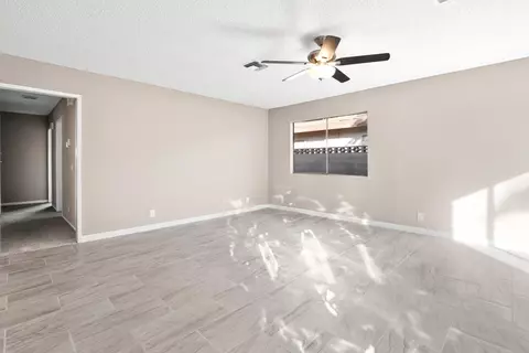 1223 Ave J E, Lancaster, CA 93535 photo 4
