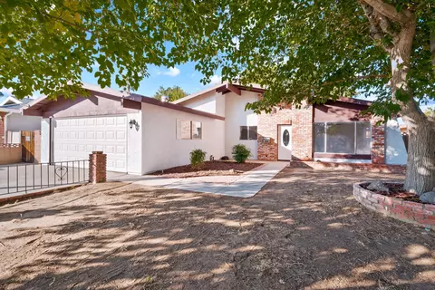 1223 Ave J E, Lancaster, CA 93535 photo 3