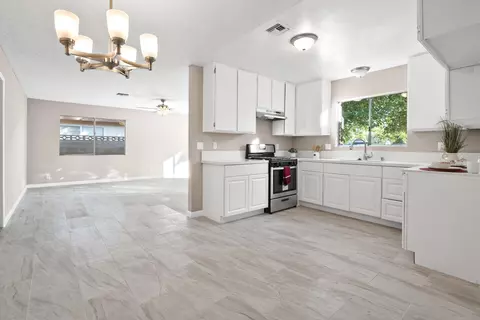 1223 Ave J E, Lancaster, CA 93535 photo 9