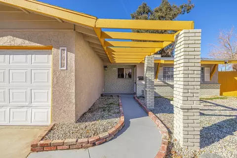 603 Pondera St E, Lancaster, CA 93535 photo 3
