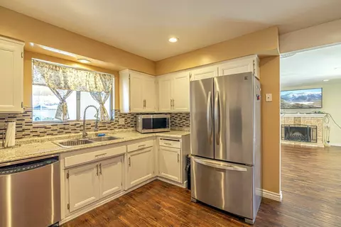 603 Pondera St E, Lancaster, CA 93535 photo 9