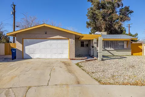 603 Pondera St E, Lancaster, CA 93535 photo 1