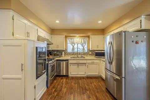 603 Pondera St E, Lancaster, CA 93535 photo 7