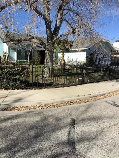 37849 17th St E, Palmdale, CA 93550 photo 2