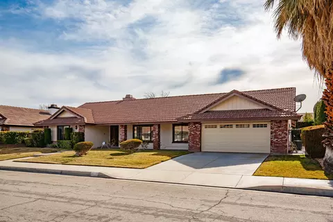 2518 Ryans Pl, Lancaster, CA 93536 photo 2