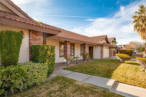 2518 Ryans Pl, Lancaster, CA 93536 photo 5
