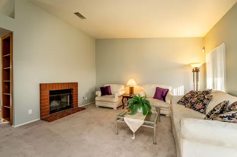 2020 Lightcap St, Lancaster, CA 93535 photo 7