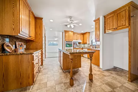 44538 Denmore Ave, Lancaster, CA 93535 photo 10