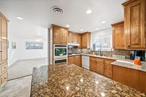 44538 Denmore Ave, Lancaster, CA 93535 photo 14