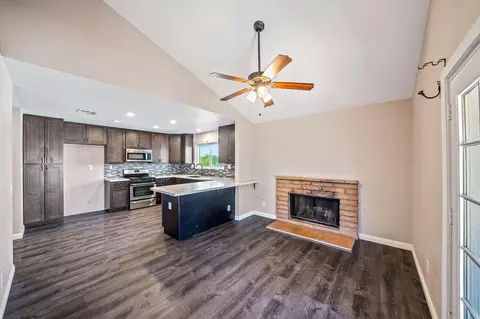 44232 Fig Ave, Lancaster, CA 93534 photo 9