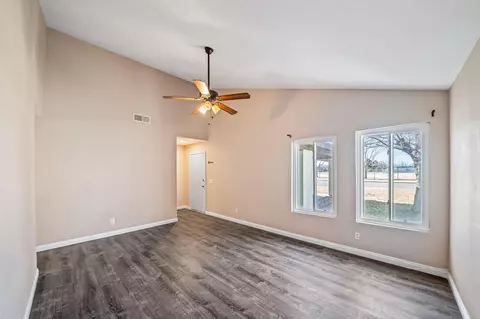 44232 Fig Ave, Lancaster, CA 93534 photo 3