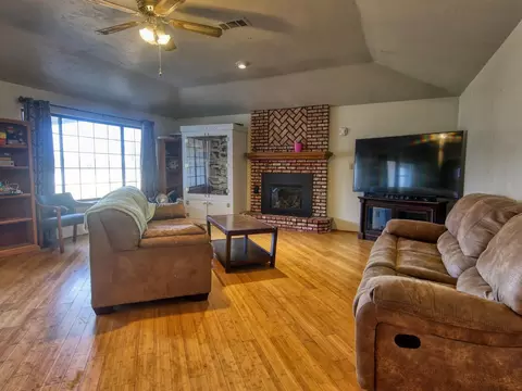 21917 Ben, Tehachapi, CA 93561 photo 13