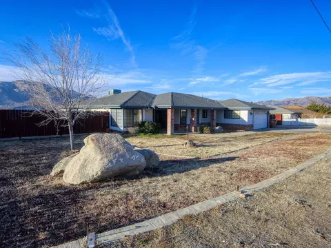 21917 Ben, Tehachapi, CA 93561 photo 5