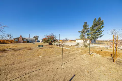 48823 100th St E, Lancaster, CA 93535 photo 2