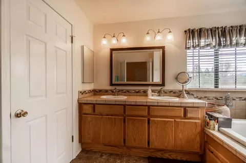 26961 Bear Valley Rd, Tehachapi, CA 93561 photo 20