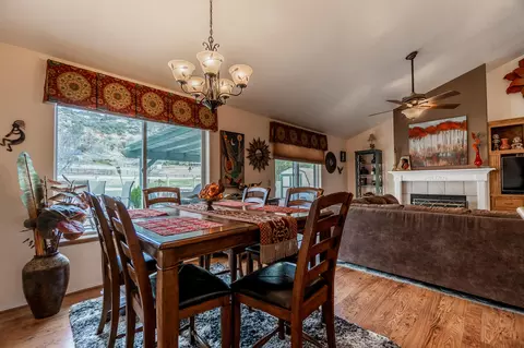 26961 Bear Valley Rd, Tehachapi, CA 93561 photo 5