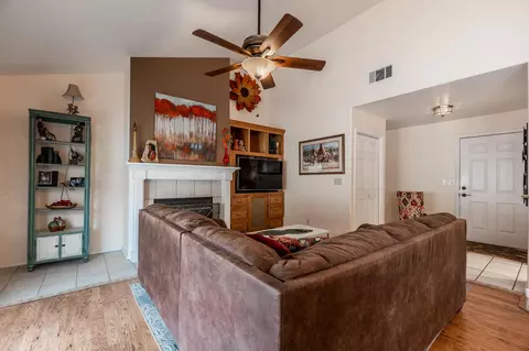 26961 Bear Valley Rd, Tehachapi, CA 93561 photo 3