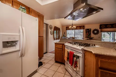 26961 Bear Valley Rd, Tehachapi, CA 93561 photo 10