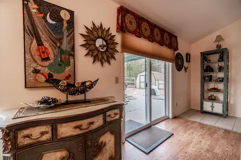 26961 Bear Valley Rd, Tehachapi, CA 93561 photo 4