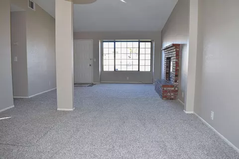2134 Balmont St, Lancaster, CA 93536 photo 6